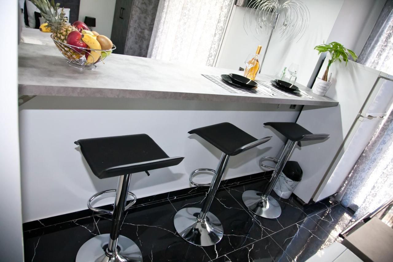 Chris Luxury Studio Ioannina Exterior foto