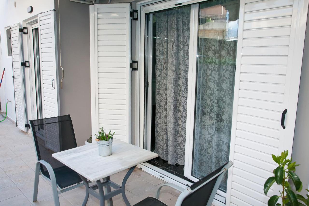 Chris Luxury Studio Ioannina Exterior foto
